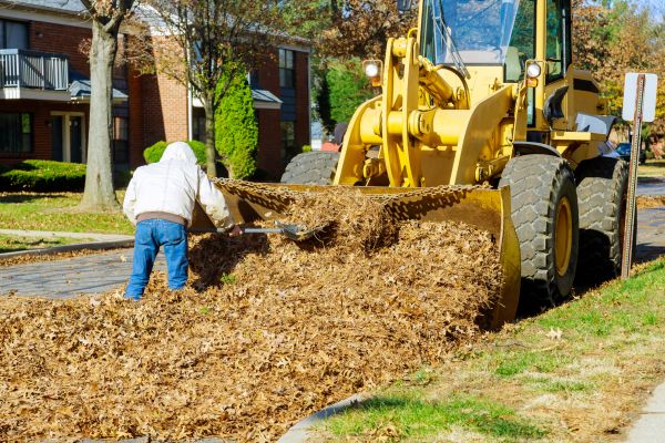 Mulch Hauling in San Clemente